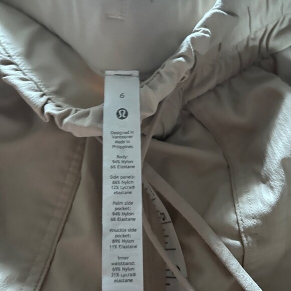 2020-Lululemon Beyond the Studio JoggerLight Sage size 6 - Picture 10 of 11
